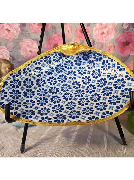 Other - DECOUPAGE CLAM SHELL DECOUPAGE BLUE DESIGN TRINKET DISH